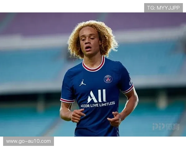 哈维西蒙斯需时间适应英超,天空体育记者呼吁耐心